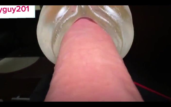 Bigbadfriendlyguy: Cara gemendo enquanto fode fleshlight até gozada interna com conversa...