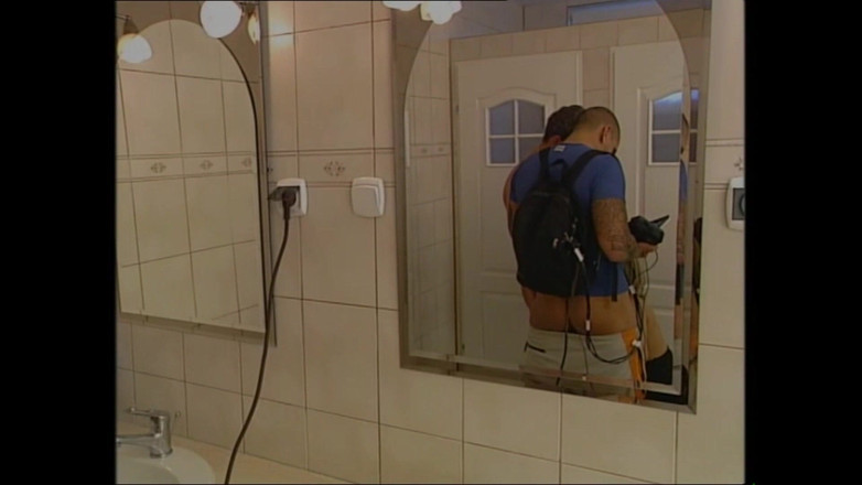 Muschi movie official: Dreierfick für geile MILf-hure
