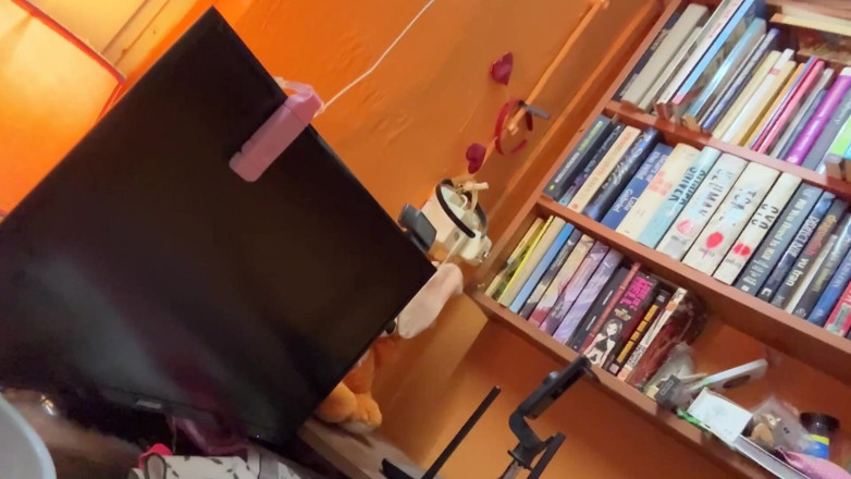 Cuteblonde666: เซสชั่นงานบ้านแก้ผ้าสาวขนดกมือสมัครเล่น 1