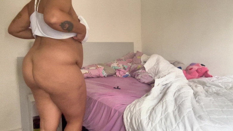 Cutiepiie Chubby: BBWモーニングルーティン、トイレとヨガのおなら