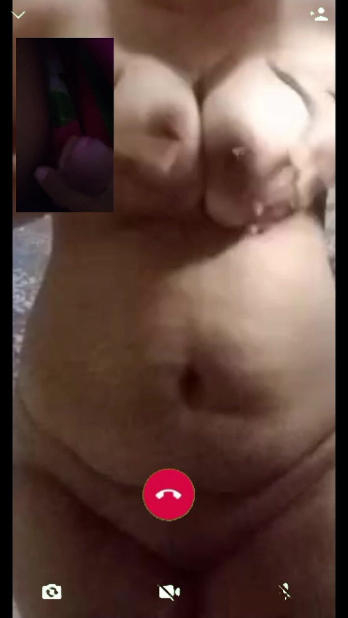 Claraidn: 흑인 대물 자지에게 따먹히는 핫한 밀프