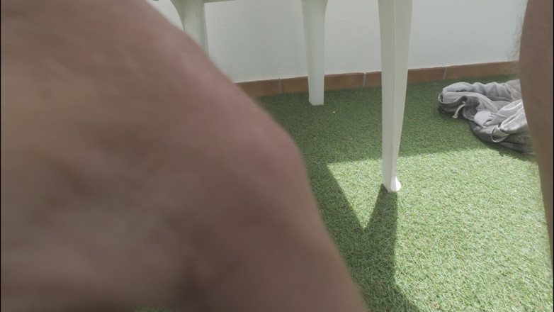 SkinnyWithAHugeDick: Ein Fremder in Einem Fkk-resort Lutschte Meinen 9-zoll-fetten Schwanz