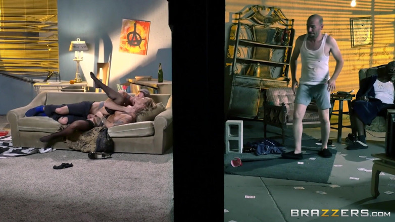 BRAZZERS: Brazzers - Kleio Valentien tatoué et Danny filment une sex tape...