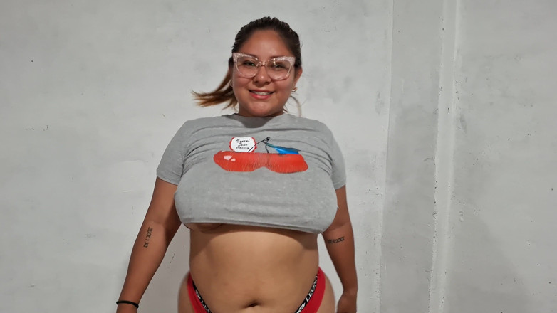 SugarPose: Cewek semok latina dengan besar lagi asik goyangin memeknya di...