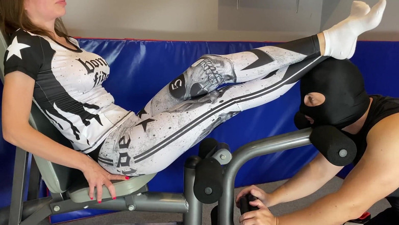 Mistress Mary: Kirli çorap emici