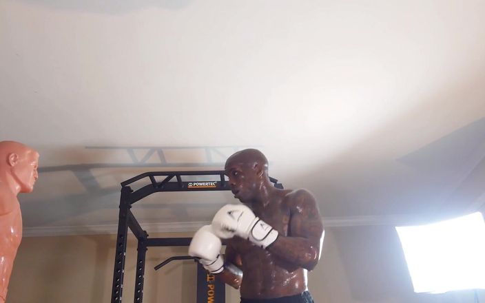 Hallelujah Johnson: Boxing cvičení kardiorespirační fitness je jednou z pěti složek ke...