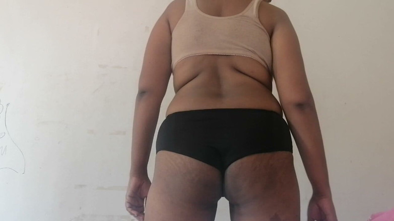 Tina Baby: Desi Bhabhi přistižena Husbanf při šukání své sekretářky v kanceláři, ošukala...