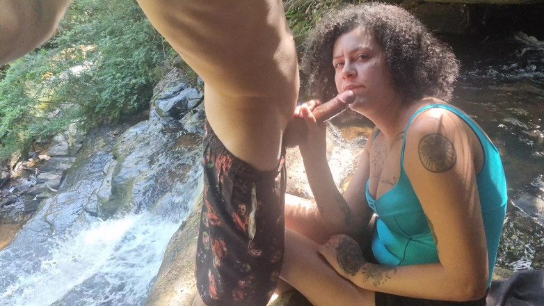 Bruxofire: Dobrodružství ve vodopádech!