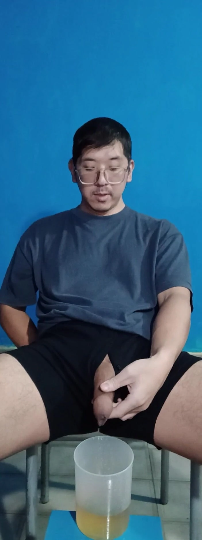 gyoenasianbigdick: 第一次做撒尿视频