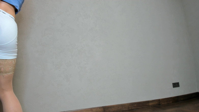 Dicktrassy dicktrassy: 抚弄我多汁的大白屁股