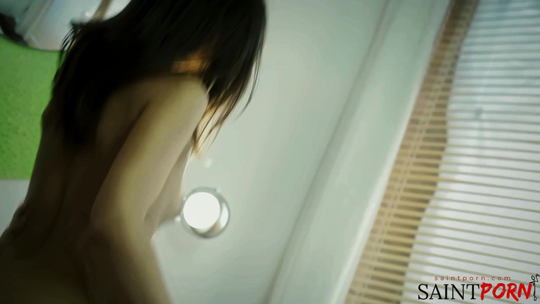 SaintPorn: Le Deuxième Week-end D’iwia Avec Son Nouvel Amant