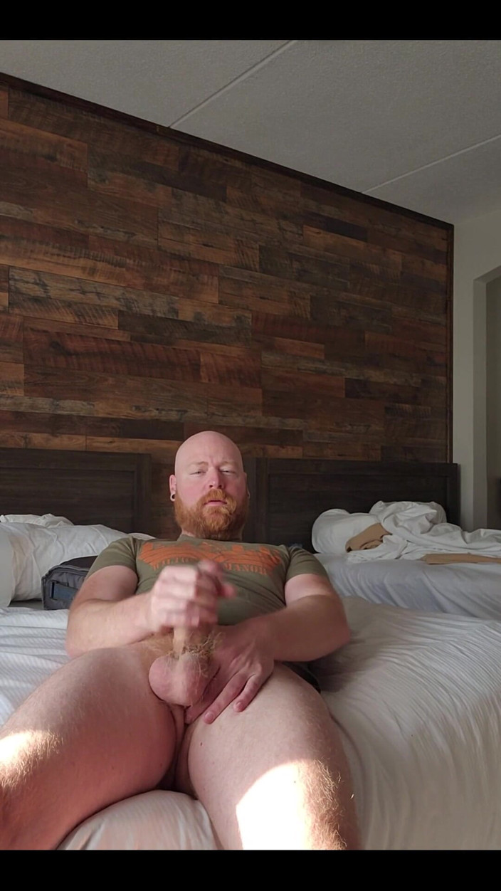 Logan Stanley: Menghisap pancutan mani
