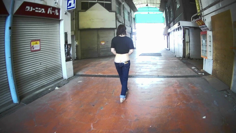 Mayumi Kanzaki: Japan, Die Draußen Mit Ihrem Hintern Spazieren Läuft