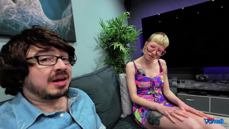 Nerd Pervert: Rose Rosebud - повія, яка трахає з обох боків