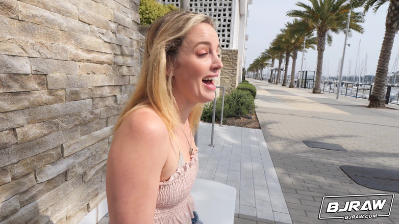 BJ Raw: 찰리의 눈을 감고 있는 글로리