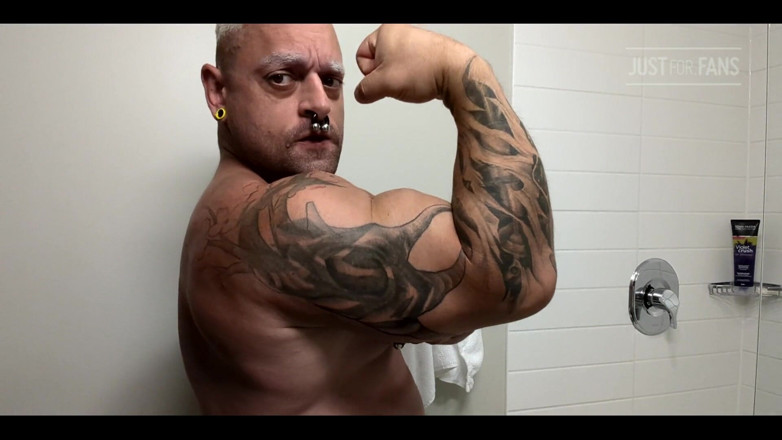 Bruiser Bearwood: A Flexing Focused Video? I Know, It's Been Awhile