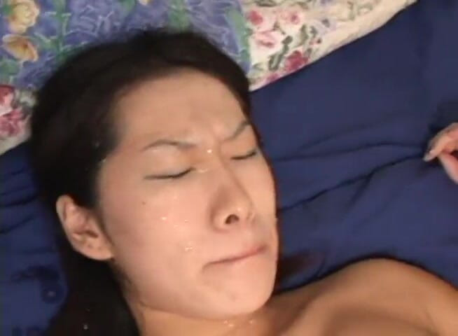 Radical Asian: Sexy asijská děvka dostane masivní výstřik na obličej