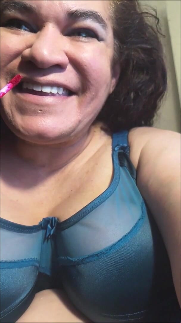 Haydee Rodriguez: Zpomalená červená rtěnka