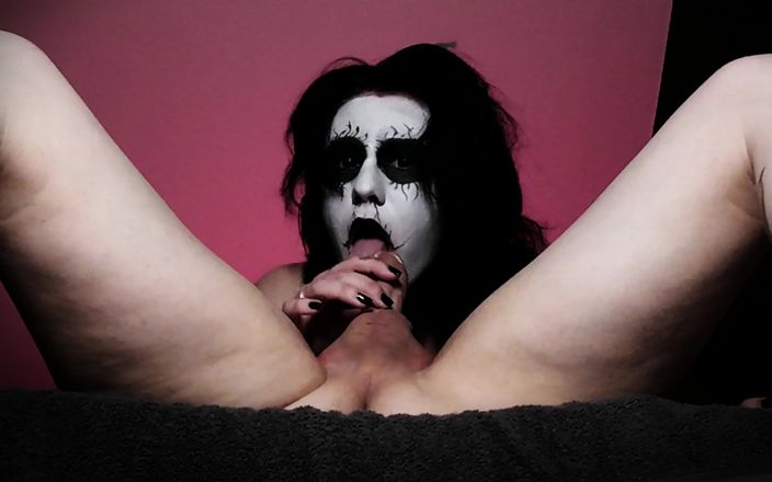 Damagedcosplays: Black Metal gótica garganta profunda garganta tão boa que ela...