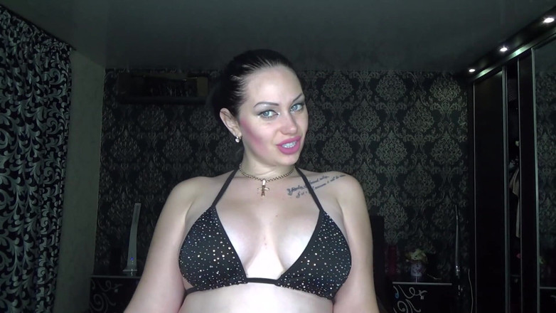 Goddess Misha Goldy: 我比你强！肌肉崇拜和肌肉支配！2