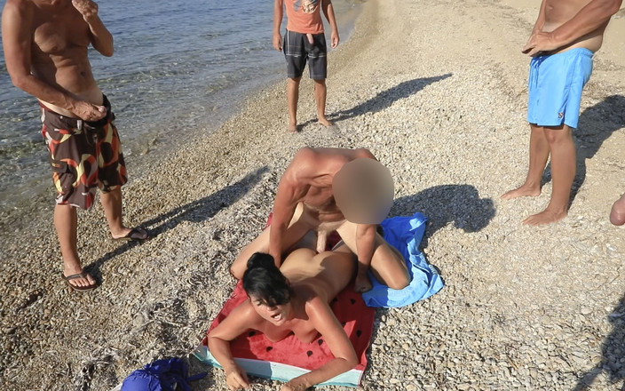 Alexandra Wett: 궁극의 여름 정액 파티! 후장 따먹기!