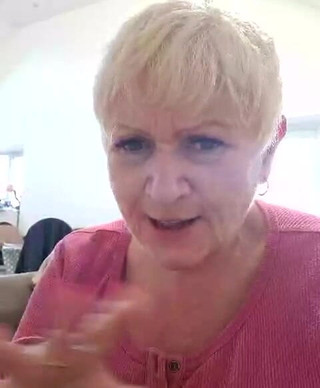 Uk Joolz: Dobré ráno všem mým sexy odběratelům! Bude to velmi nezbedný...