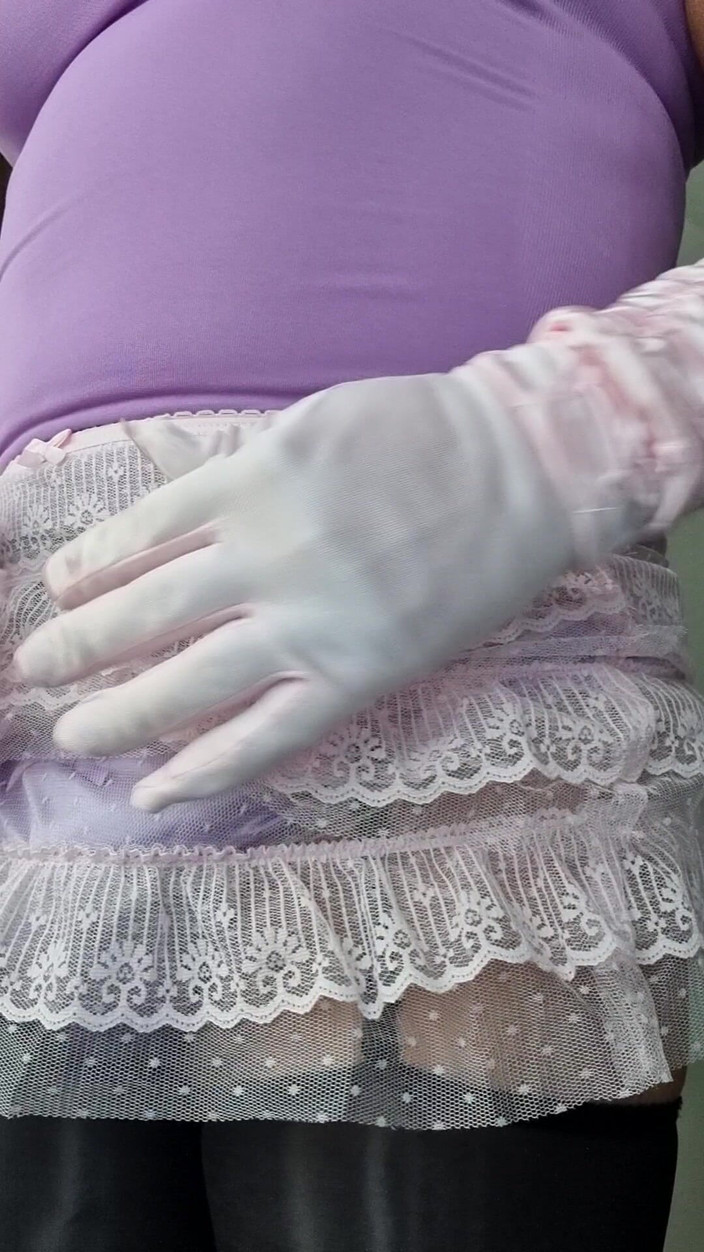 My panties: Mijn nieuwste satijnen, kanten en doorschijnende slipje