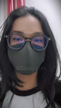 케이지 아시아 Sissy 반 알몸