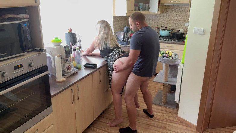 Christy X Taylor: Sexy manželka si objednala pizzu a chtěla zaplatit jinak, doručovatel...