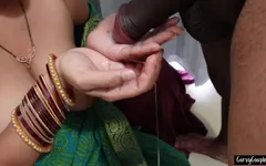 Hete Indische huisvrouw Saree en Desi pijpbeurt