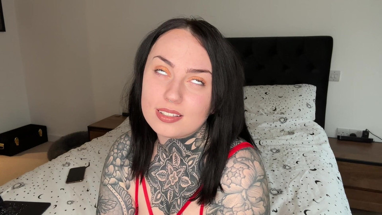 Miss Valentina: Too Small