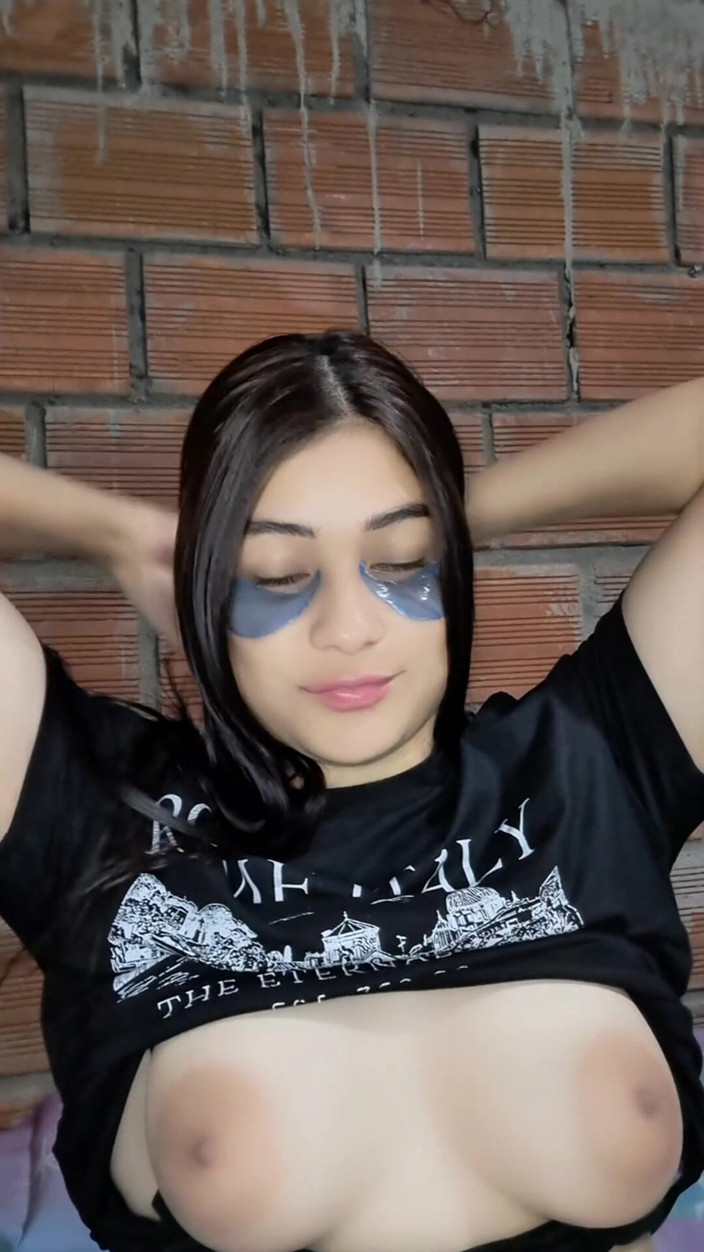 Yulieth Gomez: Yulieth rozlije sexy kundičku rychle a hluboko