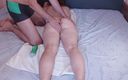 Couple For Fun: Masáž klitoris teen manželky dává její šťastný konec s několika orgasmy....