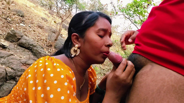 Premi pooja: Desi Bhabhi cu țâțe frumoase