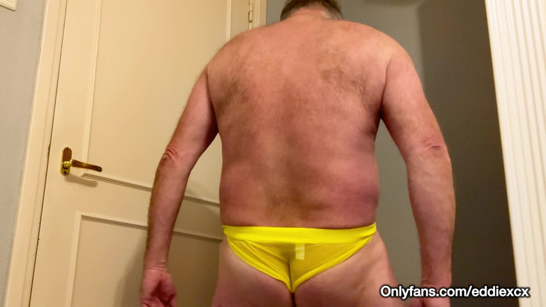 eddiexcxc: Daddy dan sstepson saling ciuman dan nyepong kontol satu sama...