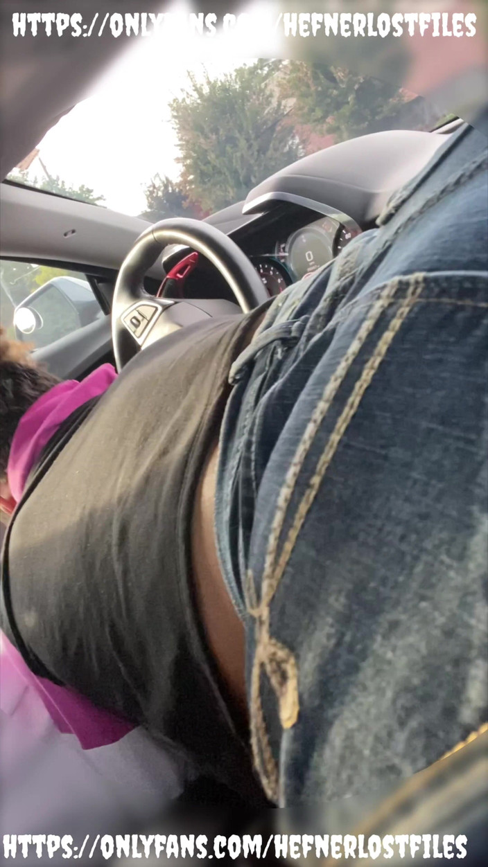 PlayboyHef: Hezká děvka mi saje ptáka na výletě