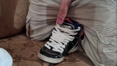 Sneakersmax98: Osiris кроссовки с большой порцией спермы в транспортных шортах