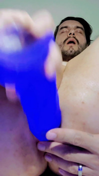 Dildo's, cumplay en pluggen