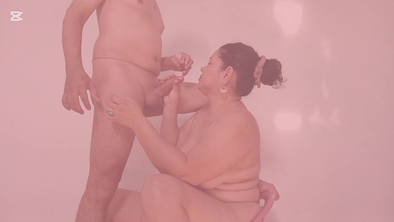 Valkyrie and Luigy Couple: Krásná dívka hluboko v krku zralá