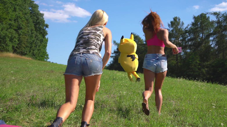 Peaches and Bananas: Pika Pika - lucah Pikachu