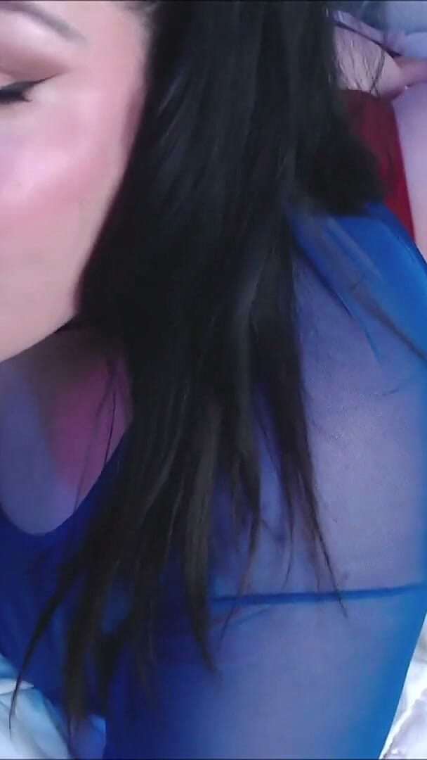 KikiPlumpAss_FH: Sucking My New Big Dildo