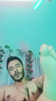 A Big Hot Cumshot Showing the Hairy Ass