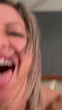 Dubbele hete vrouw viertal neukpartij met Violette Vixxxen, Lora Cross, Rico Tasty en Fixxx