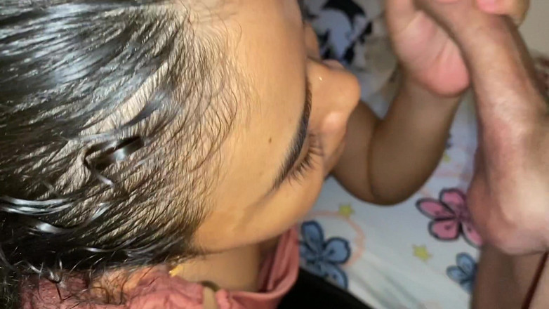 Yohamedi: 大学生がルームメイトをからかうために勉強をやめる