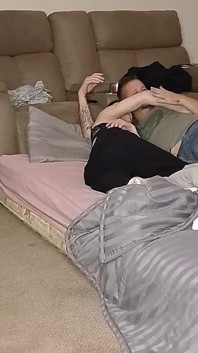 Filme gucken mit meiner stiefschwester wird schnell