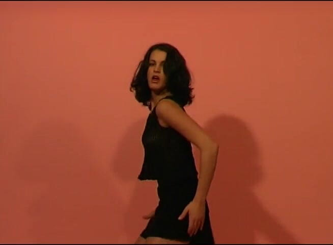 Flash Model Amateurs: Liten titad brunett dans
