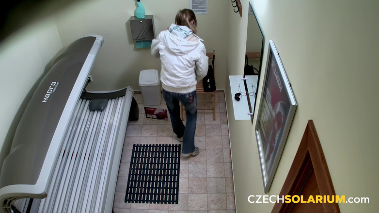 Czech Solarium: Tjeckiska Solarium 10: Rakad fitta i Solarium, ingen jävla skam