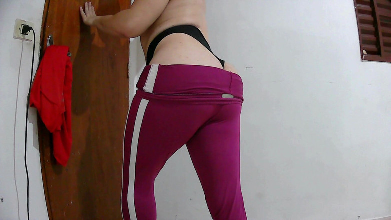 amateurbrazilian: I'm a Blonde with a Big, Hot Ass