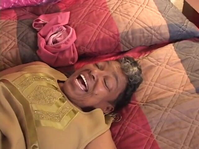 Best Butts: Sweet big assed grandma blows a black dick on the...