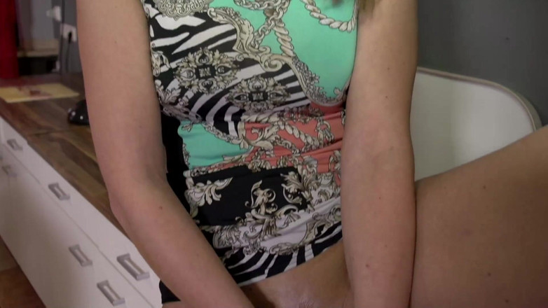 Deutschland porn: Horny German Milf wants to fuck!